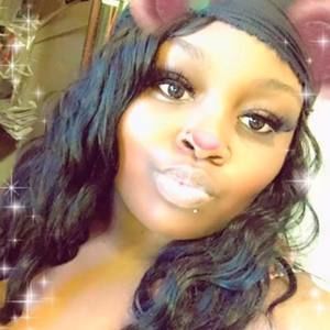 Meet your Posher, Malika